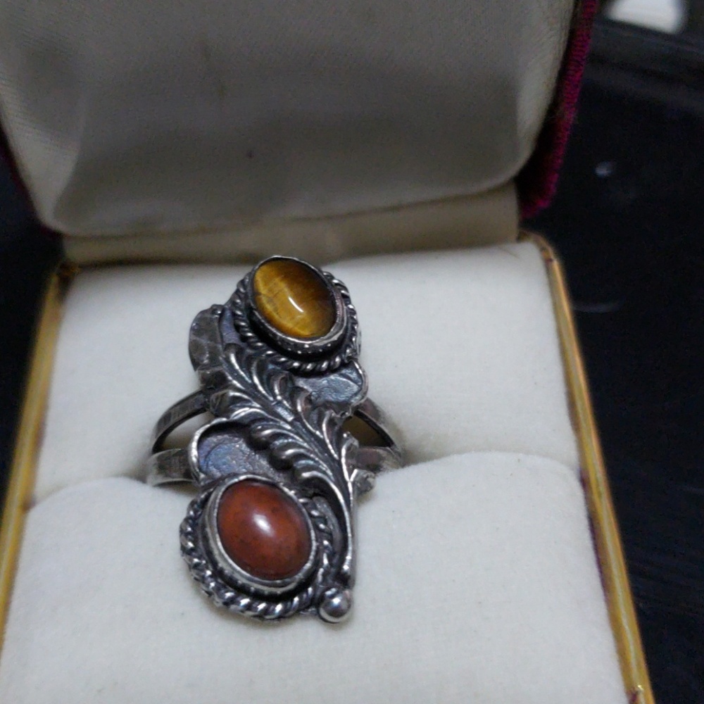 Vintage -Tiger-eye and Coral Silver ring